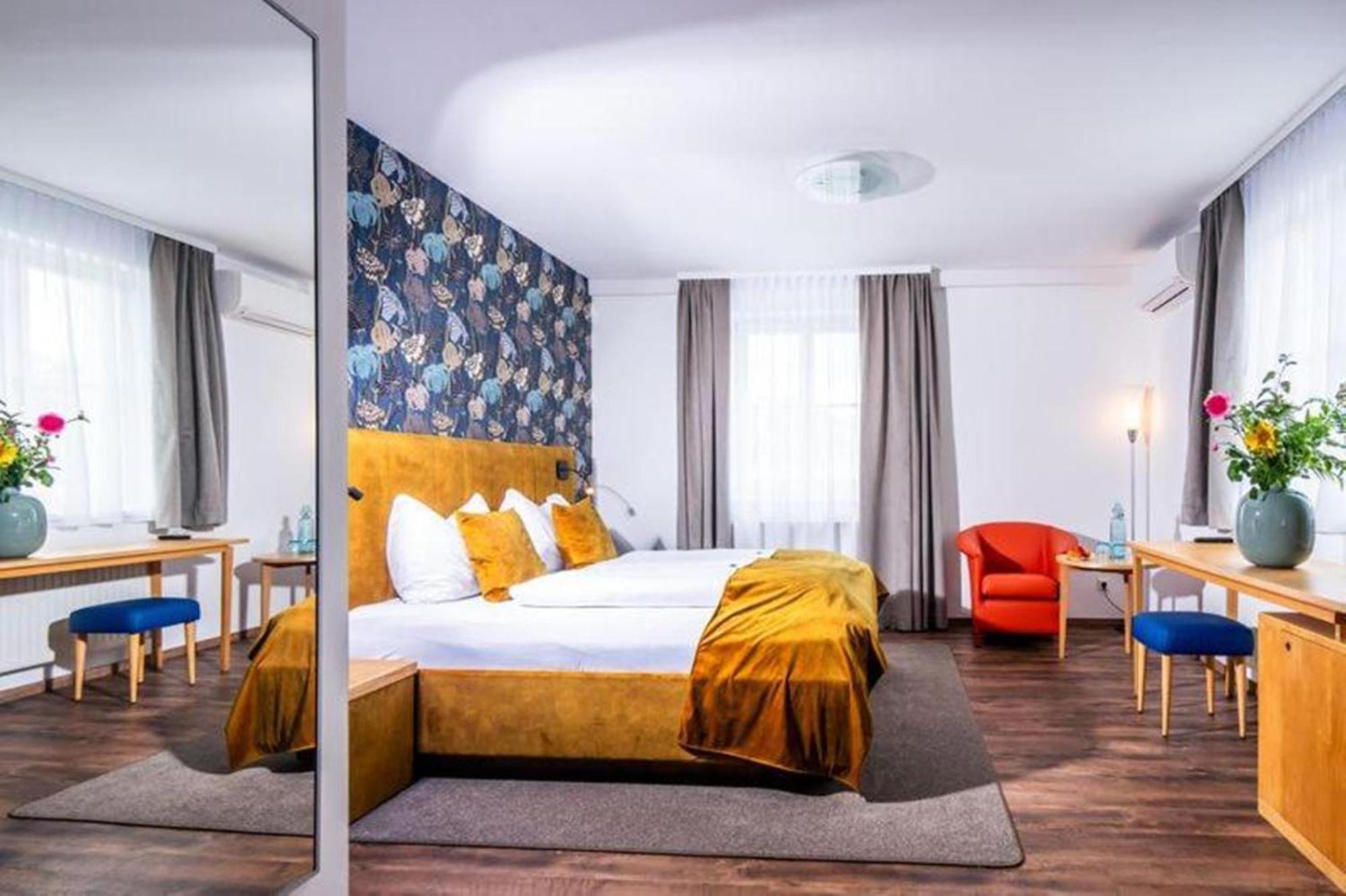 Gaestehaus Klinglhuber เครมส์ อัน แดร์โดเนา ภายนอก รูปภาพ