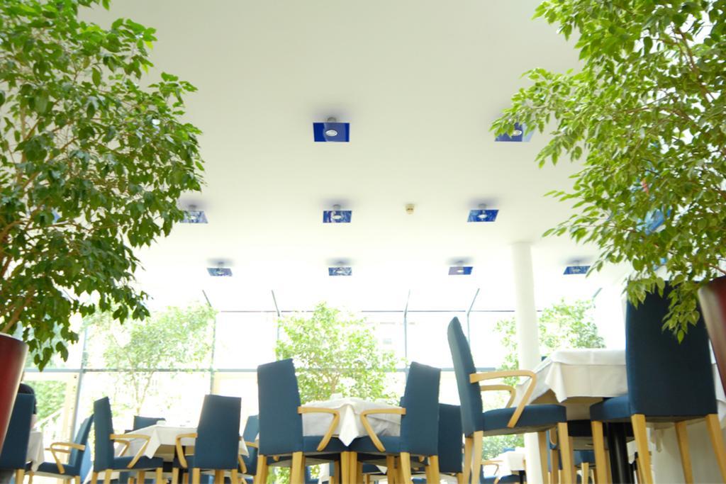 Gaestehaus Klinglhuber เครมส์ อัน แดร์โดเนา ภายนอก รูปภาพ
